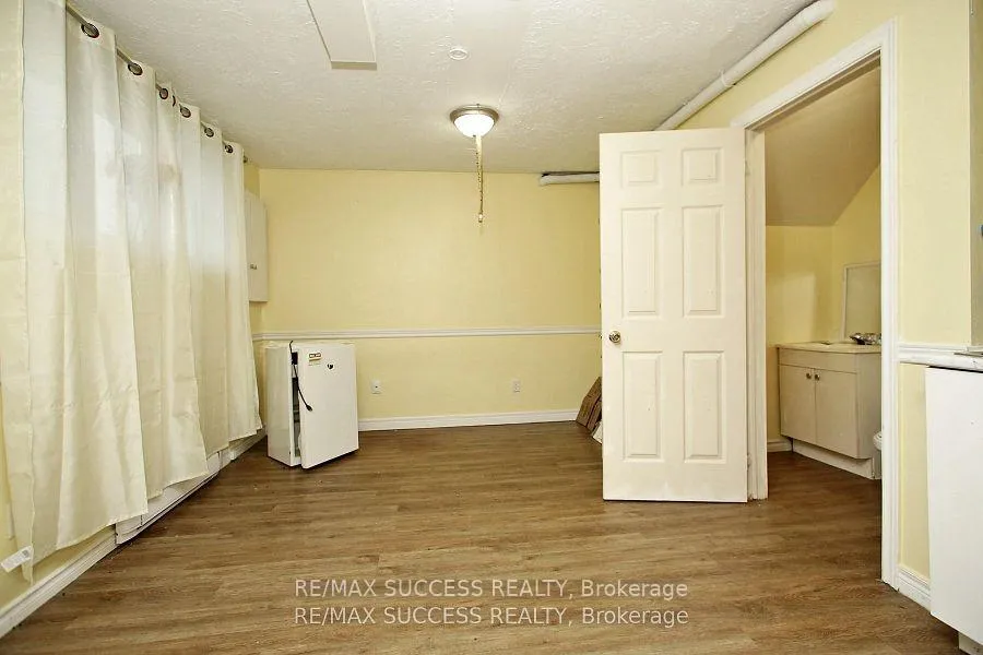 Photo 31 of 32 & 34 River Street, Thorold, Port Robinson — HOMEH