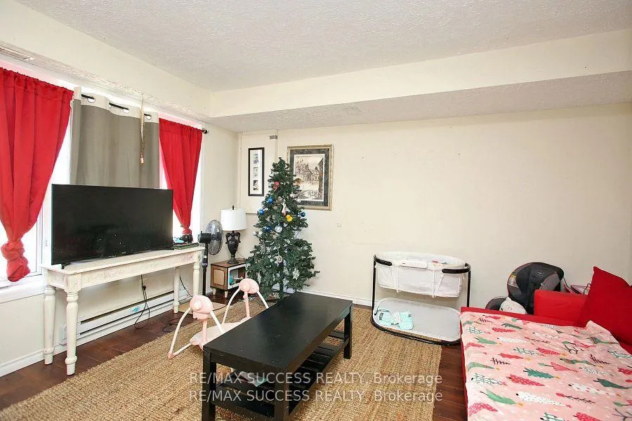 Photo 38 of 32 & 34 River Street, Thorold, Port Robinson — HOMEH