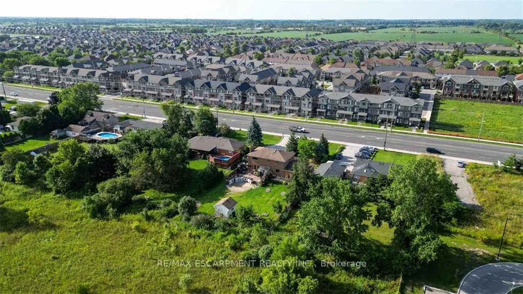 Photo 6 of 1873 Rymal Road E, Hamilton, Stoney Creek Mountain — HOMEH