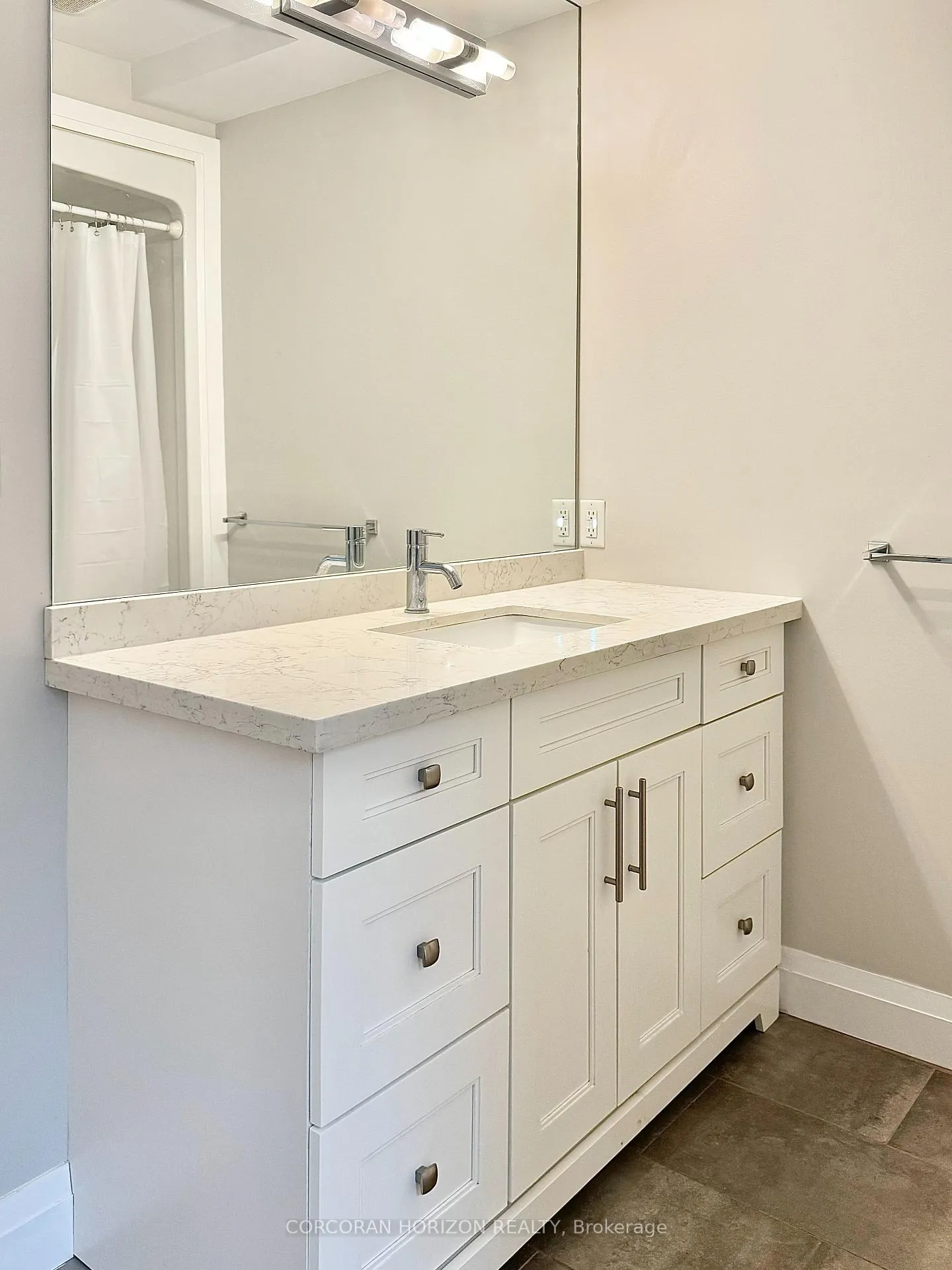 Photo 18 of Unit 2, 66 West Avenue, Kitchener — HOMEH