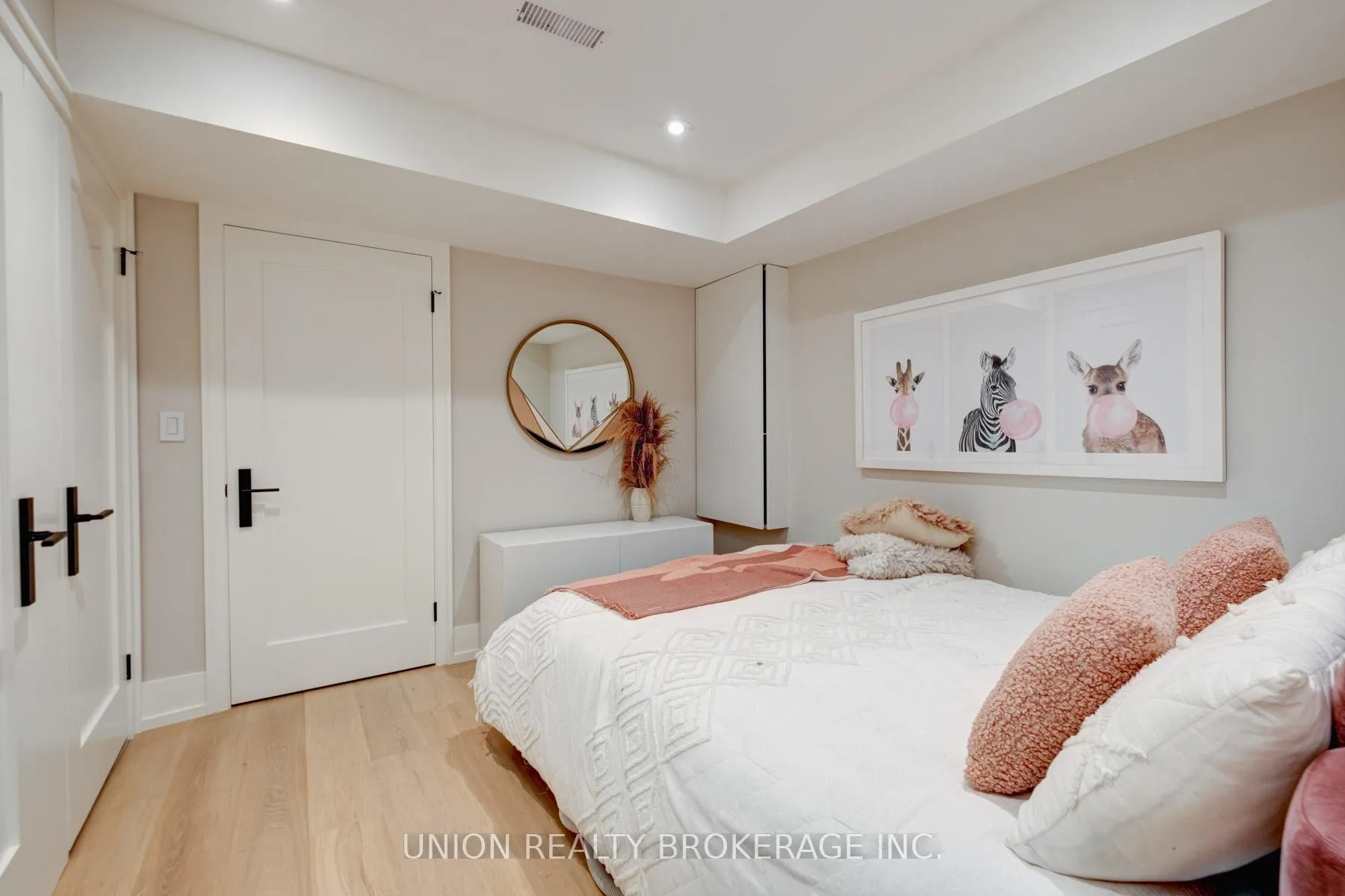 Photo 25 of 59 Glen Manor Drive, Toronto, The Beaches — HOMEH