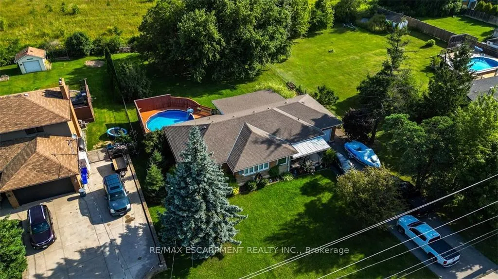 Photo 8 of 1877 Rymal Road E, Hamilton, Stoney Creek Mountain — HOMEH