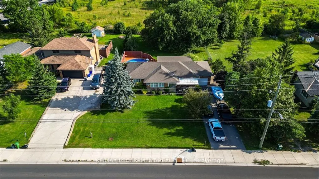 Photo 10 of 1877 Rymal Road E, Hamilton, Stoney Creek Mountain — HOMEH