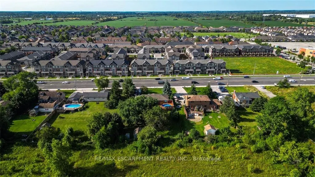 Photo 12 of 1877 Rymal Road E, Hamilton, Stoney Creek Mountain — HOMEH