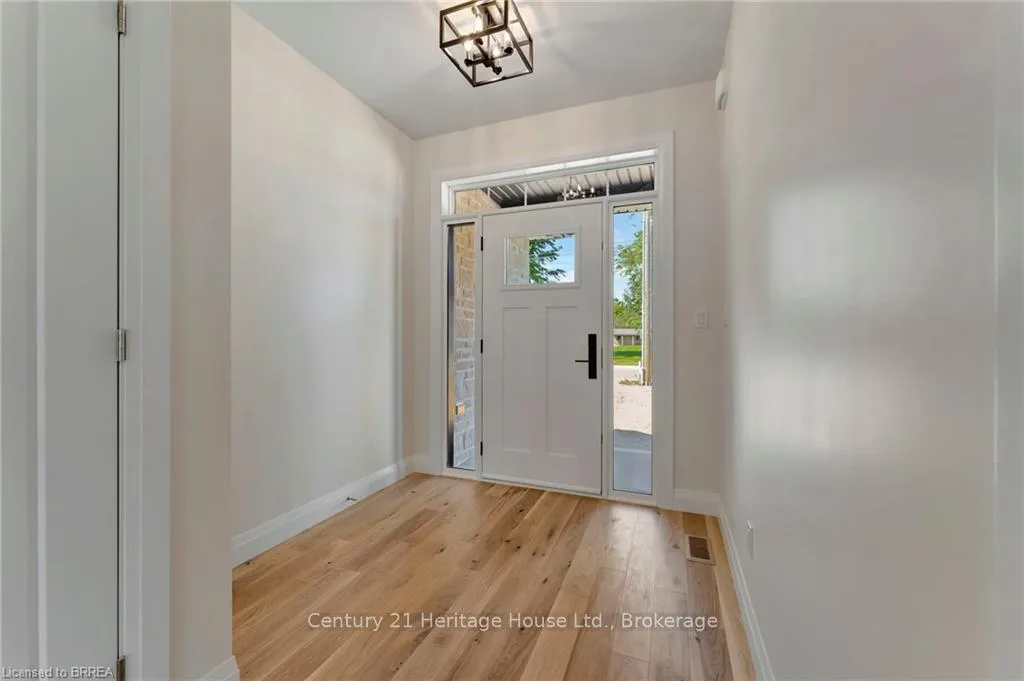 Photo 4 of 44 Cedar Street, Brant, Paris — HOMEH