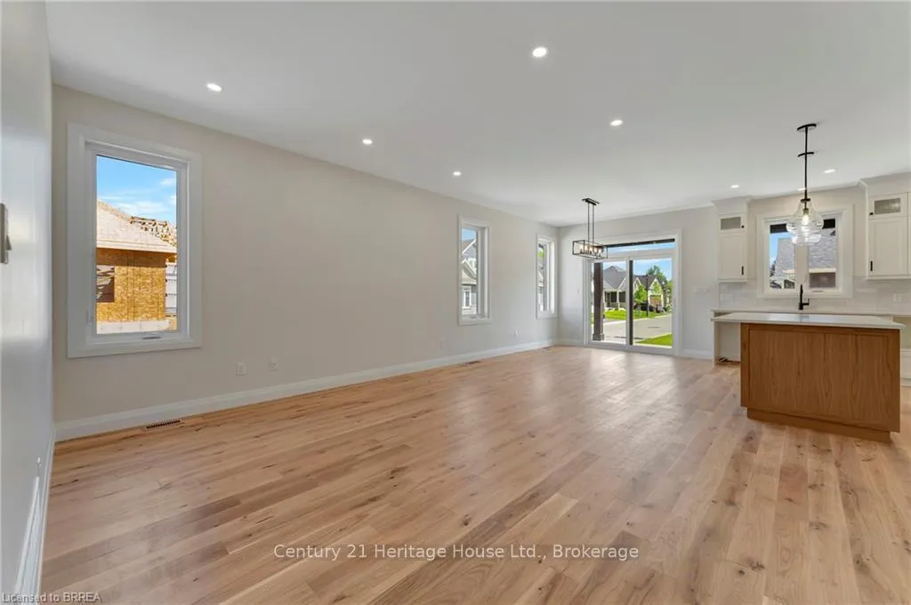 Photo 6 of 44 Cedar Street, Brant, Paris — HOMEH