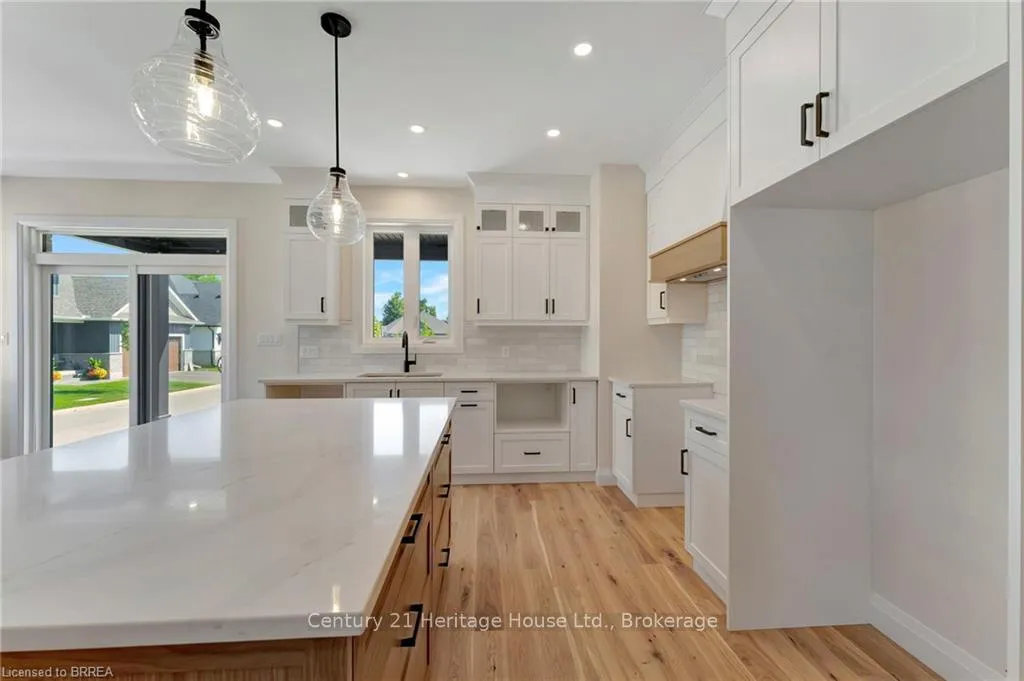 Photo 16 of 44 Cedar Street, Brant, Paris — HOMEH