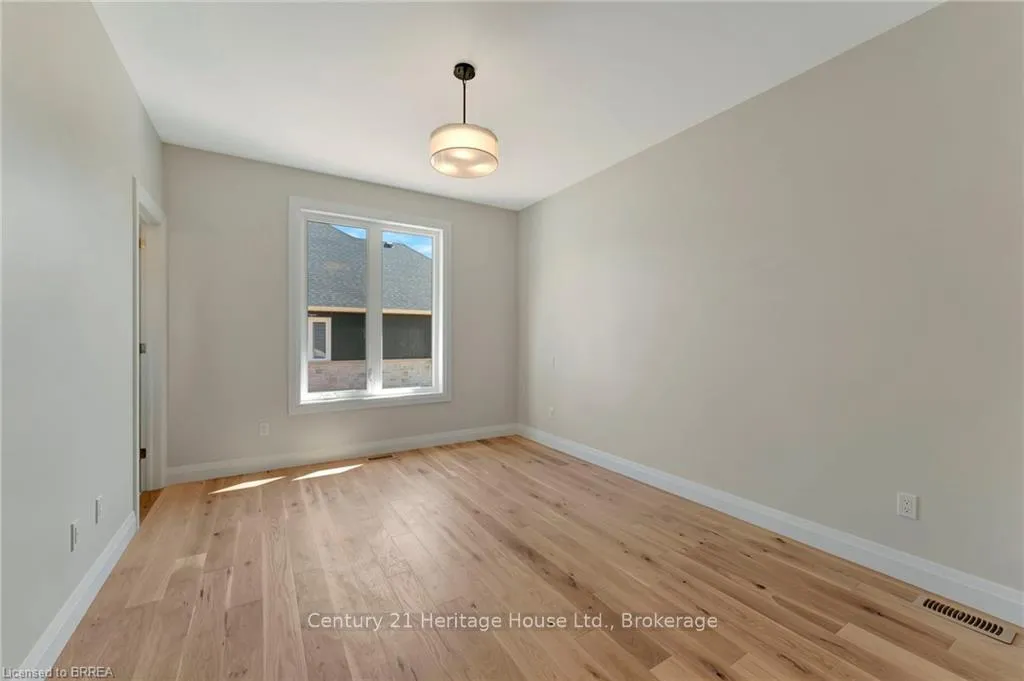 Photo 21 of 44 Cedar Street, Brant, Paris — HOMEH