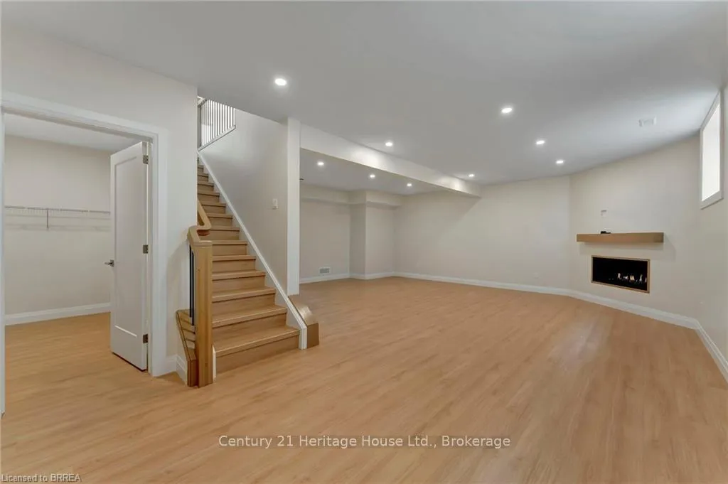 Photo 27 of 44 Cedar Street, Brant, Paris — HOMEH
