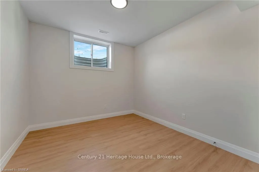 Photo 33 of 44 Cedar Street, Brant, Paris — HOMEH