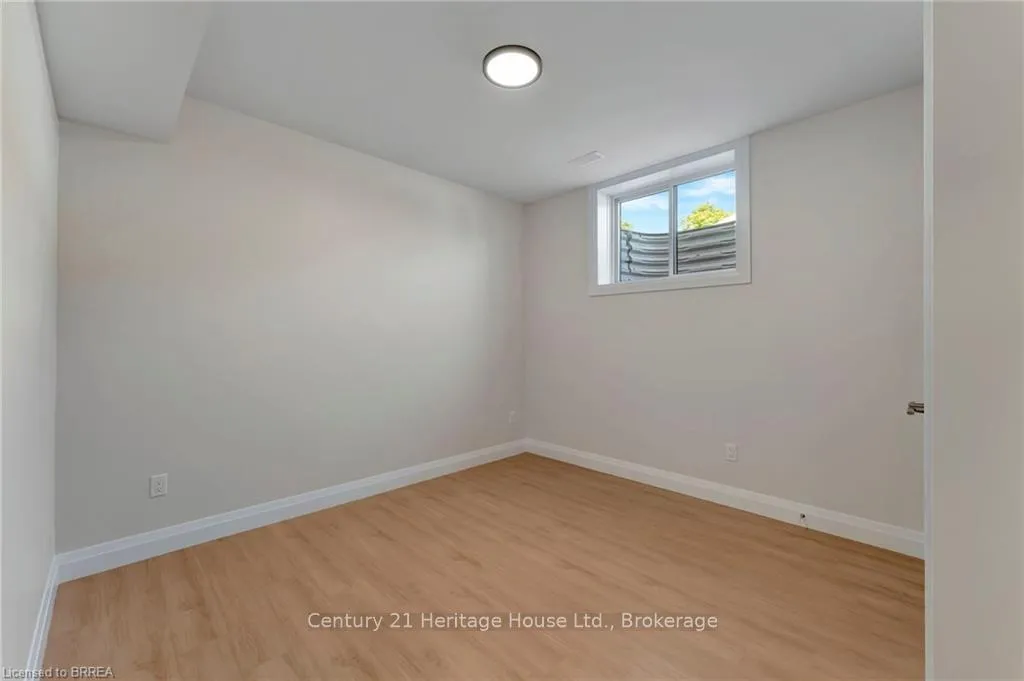 Photo 35 of 44 Cedar Street, Brant, Paris — HOMEH