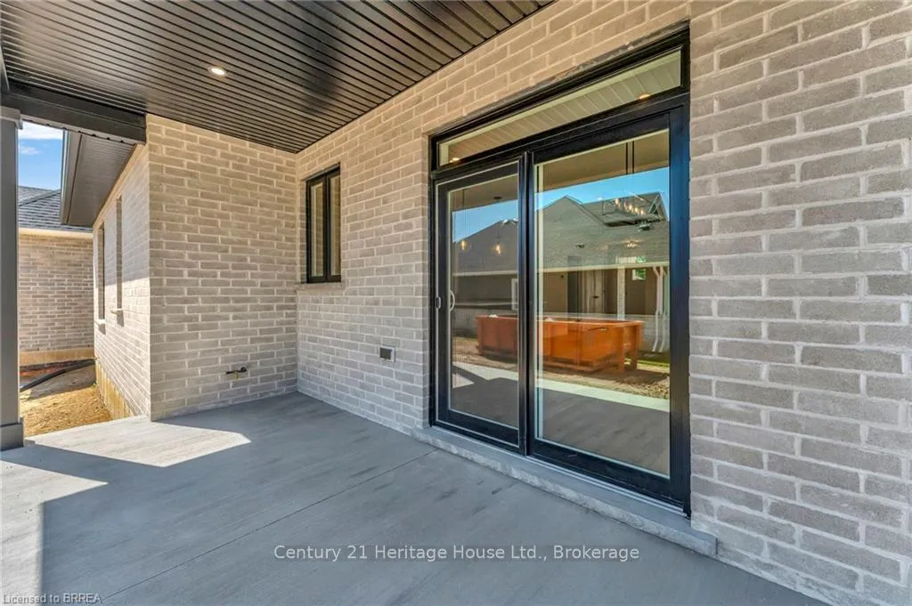 Photo 38 of 44 Cedar Street, Brant, Paris — HOMEH
