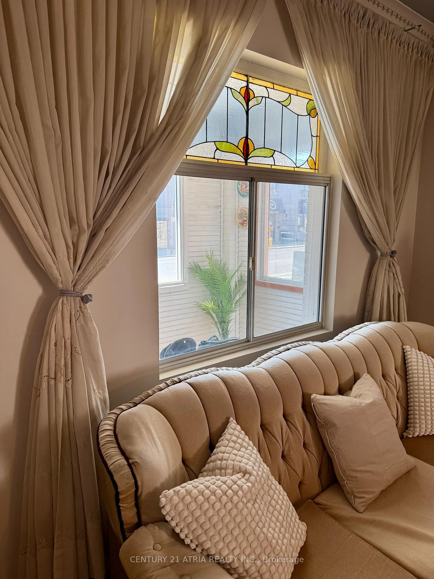 Photo 6 of 869 Pape Avenue E, Toronto, Danforth Village-East York — HOMEH