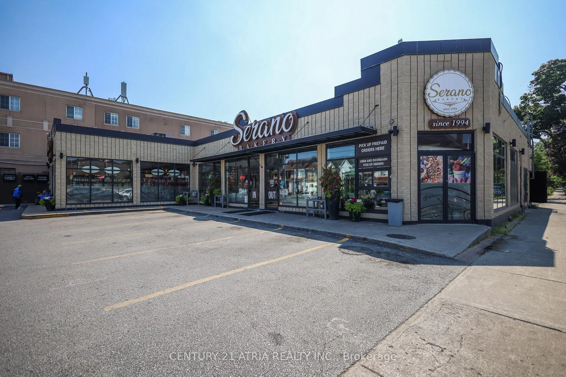 Photo 29 of 869 Pape Avenue E, Toronto, Danforth Village-East York — HOMEH