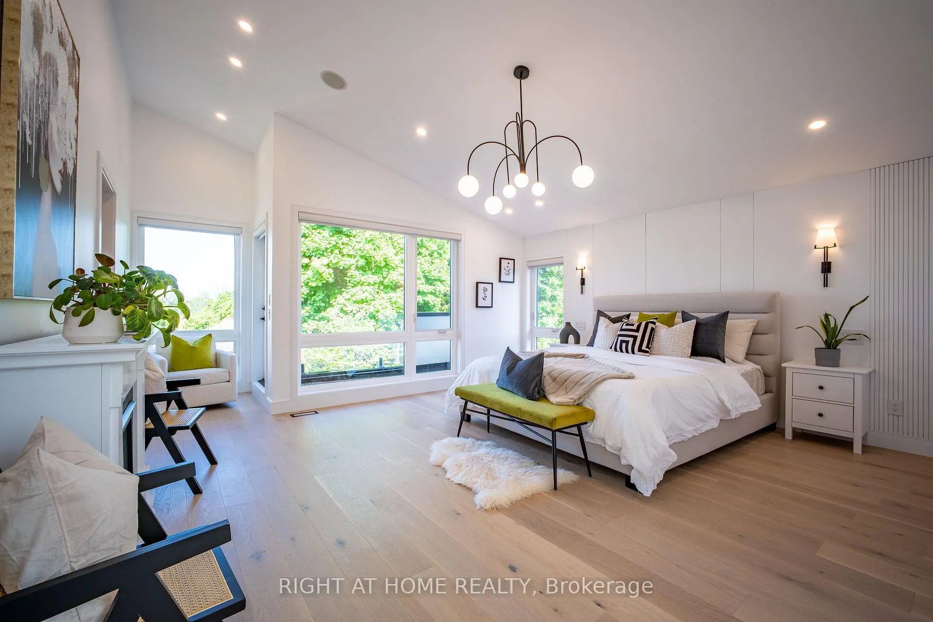 Photo 22 of 23 Chartwell Road, Etobicoke, Stonegate-Queensway — HOMEH