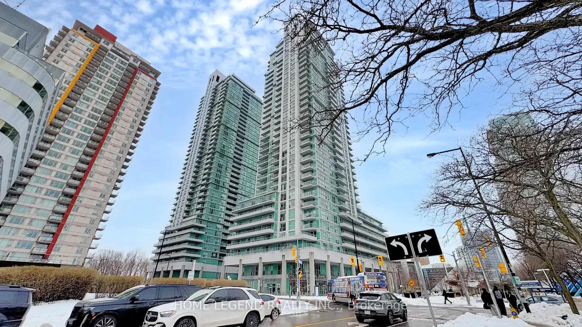 Front of Unit 1002, 70 Town Centre Court