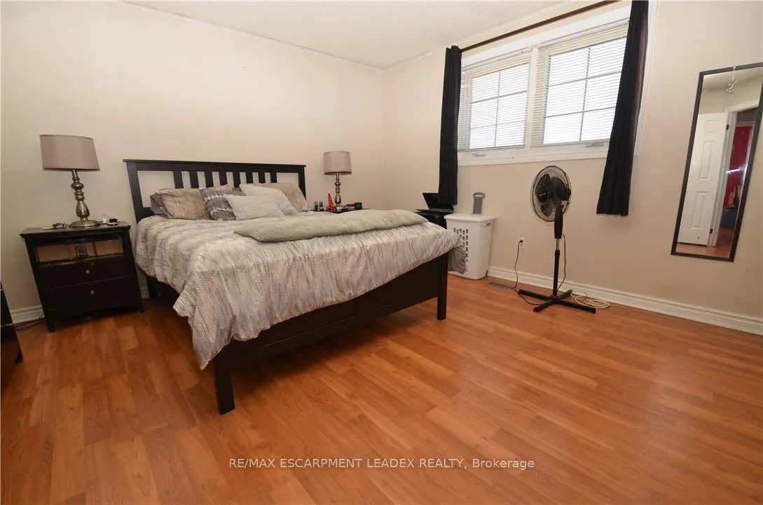 Photo 8 of 42 Beaverton Drive, Hamilton, Rushdale — HOMEH