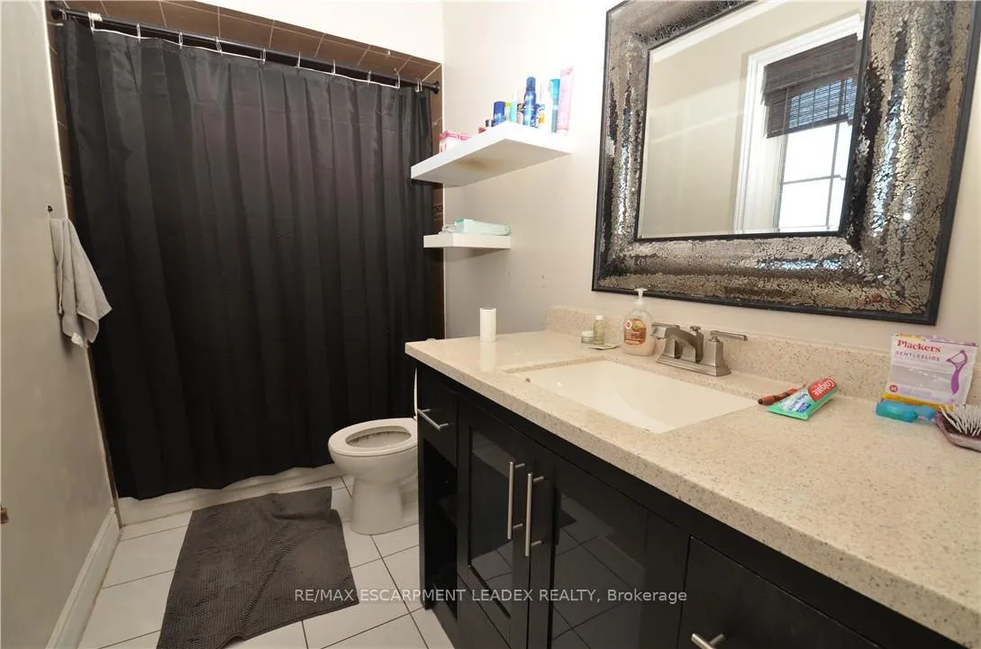 Photo 9 of 42 Beaverton Drive, Hamilton, Rushdale — HOMEH