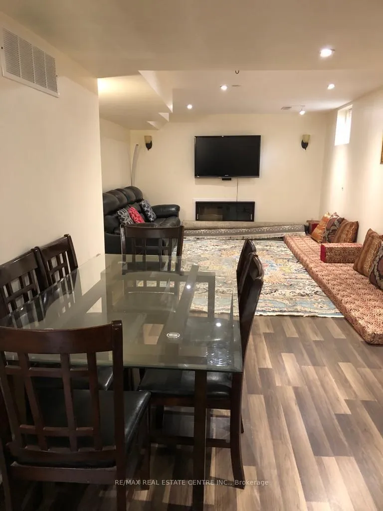 Photo 3 of Unit Bsmt, 316 Holmes Crescent, Milton, Scott — HOMEH