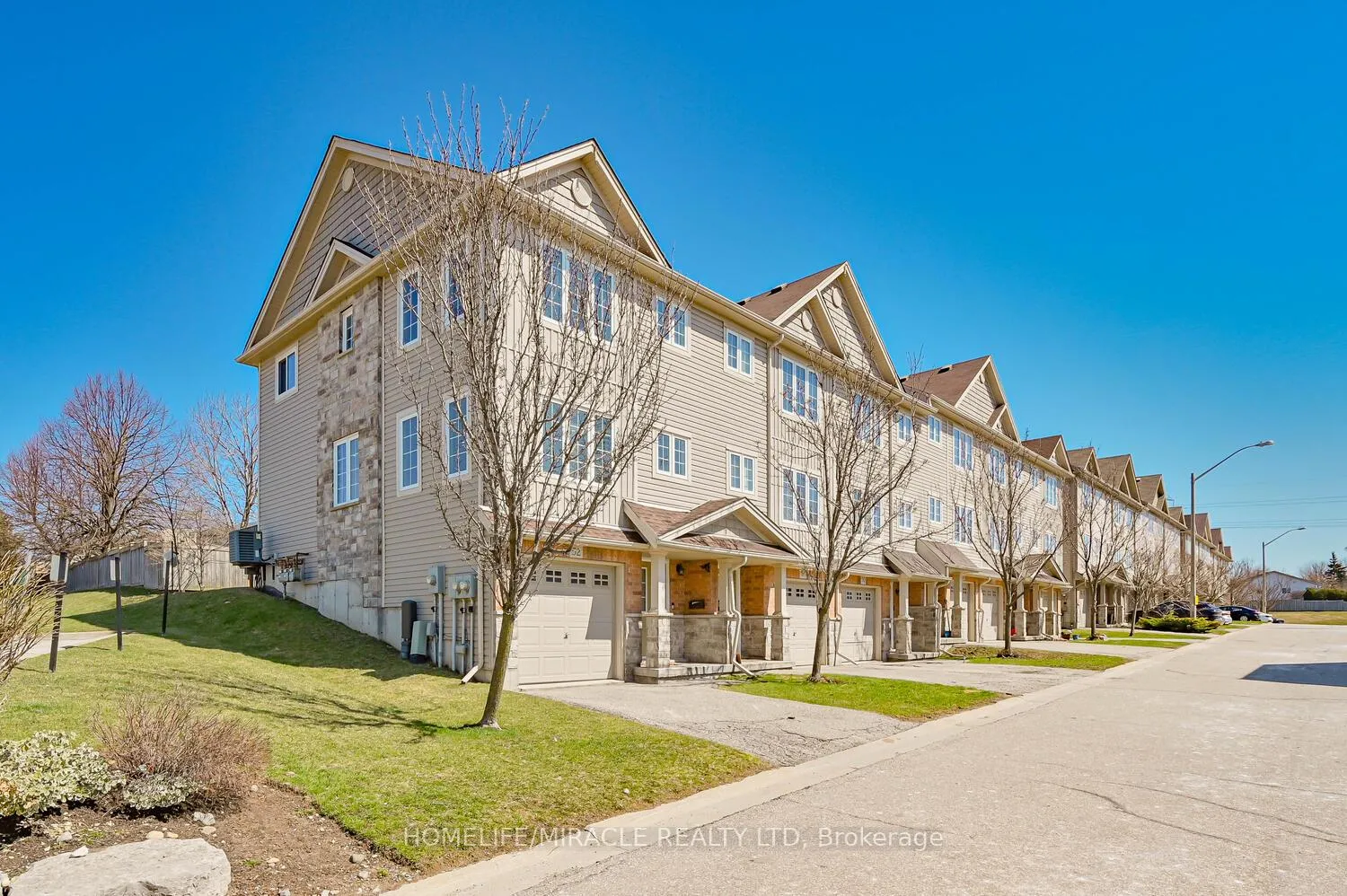 Photo 2 of Unit 52, 355 Fisher Mills Road, Waterloo — HOMEH