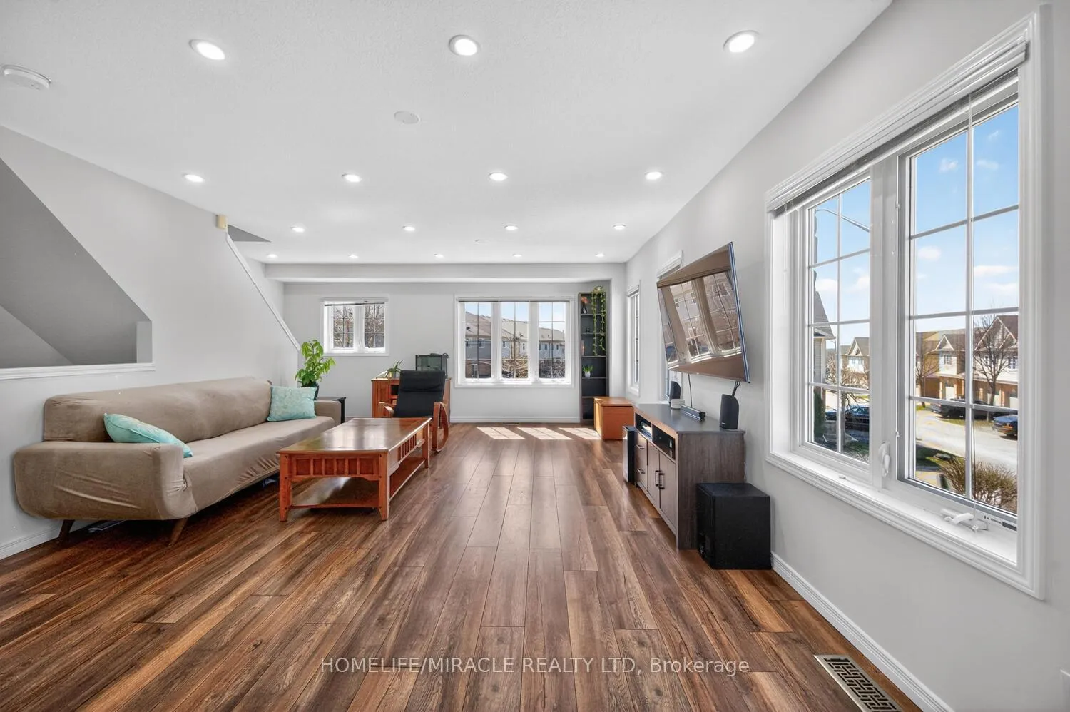 Photo 11 of Unit 52, 355 Fisher Mills Road, Waterloo — HOMEH