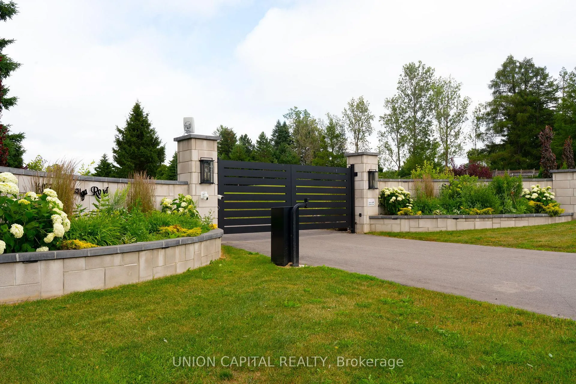 Photo 8 of 16033 Mississauga Road, Caledon, Rural Caledon — HOMEH