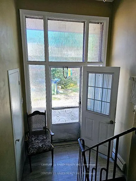 Photo 2 of 12 Marengo (Main Level) Avenue, Scarborough, Eglinton East — HOMEH