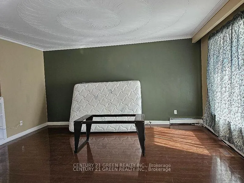 Photo 6 of 12 Marengo (Main Level) Avenue, Scarborough, Eglinton East — HOMEH