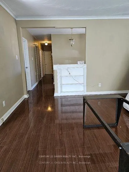 Photo 9 of 12 Marengo (Main Level) Avenue, Scarborough, Eglinton East — HOMEH