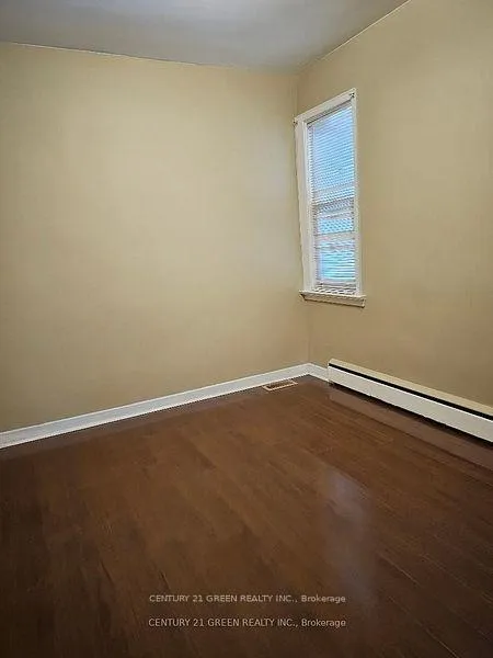 Photo 10 of 12 Marengo (Main Level) Avenue, Scarborough, Eglinton East — HOMEH