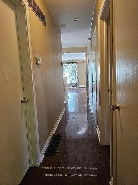 Photo 11 of 12 Marengo (Main Level) Avenue, Scarborough, Eglinton East — HOMEH