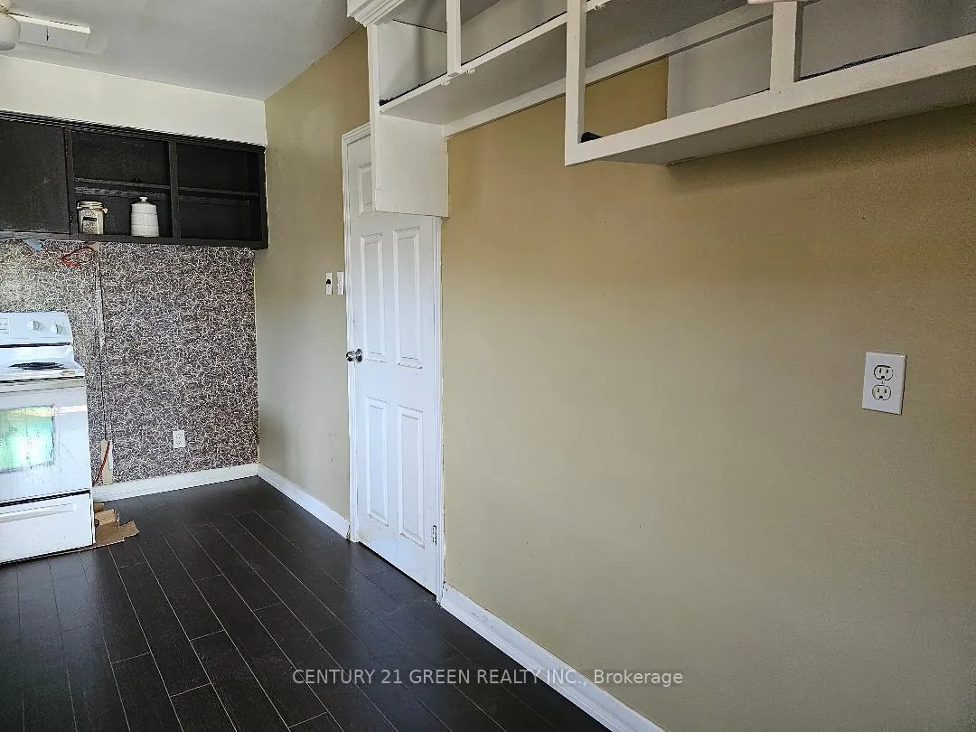 Photo 16 of 12 Marengo (Main Level) Avenue, Scarborough, Eglinton East — HOMEH