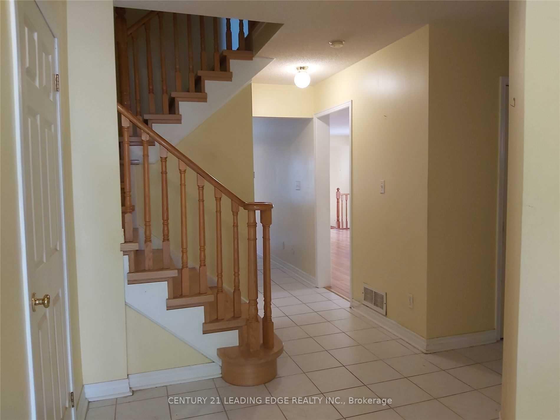 Photo 6 of 39 Stagemaster Crescent, Clarington, Courtice — HOMEH