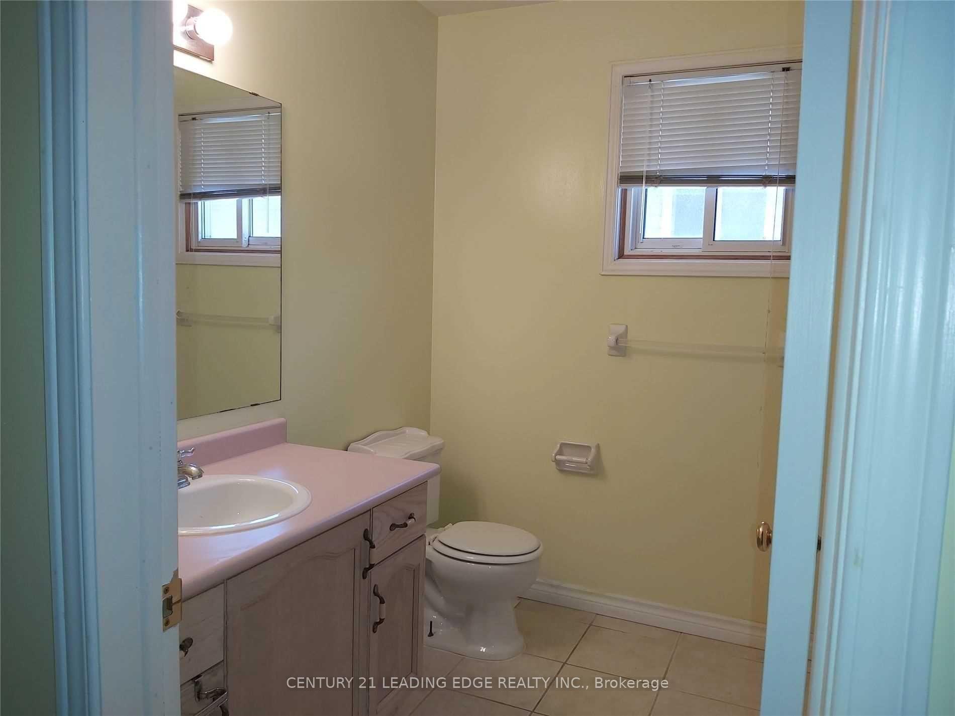 Photo 17 of 39 Stagemaster Crescent, Clarington, Courtice — HOMEH
