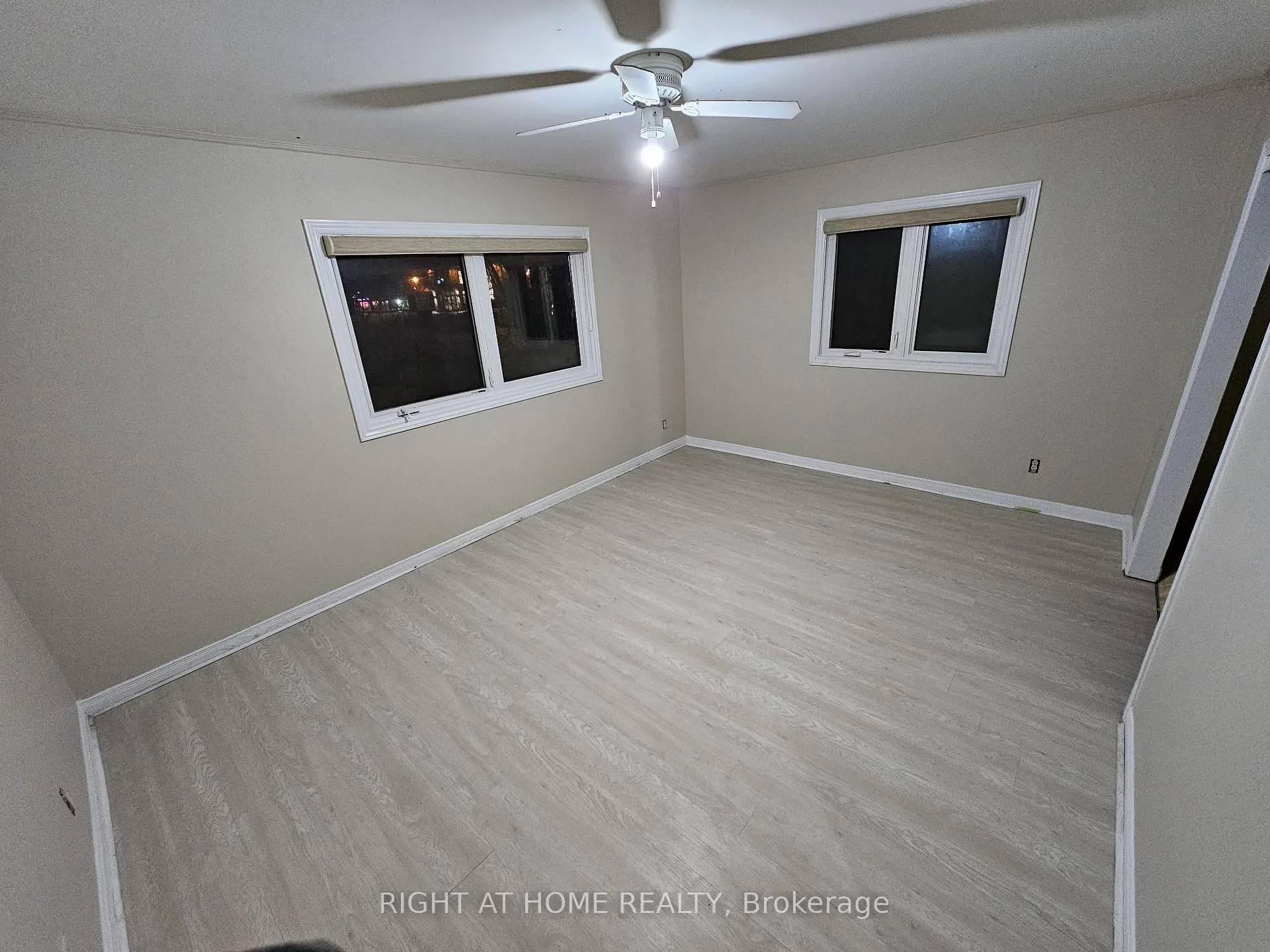 Photo 3 of 204 Foster Drive, Barrie, Painswick North — HOMEH