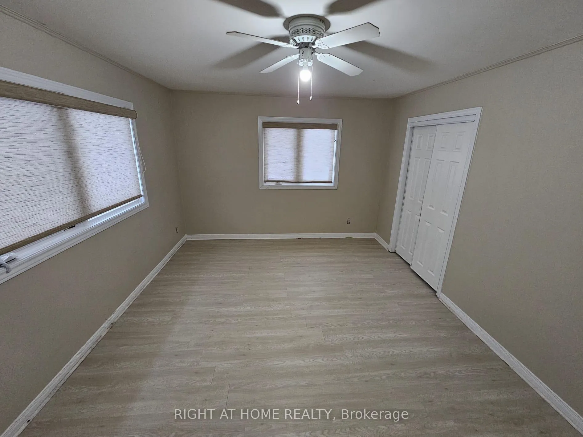 Photo 5 of 204 Foster Drive, Barrie, Painswick North — HOMEH