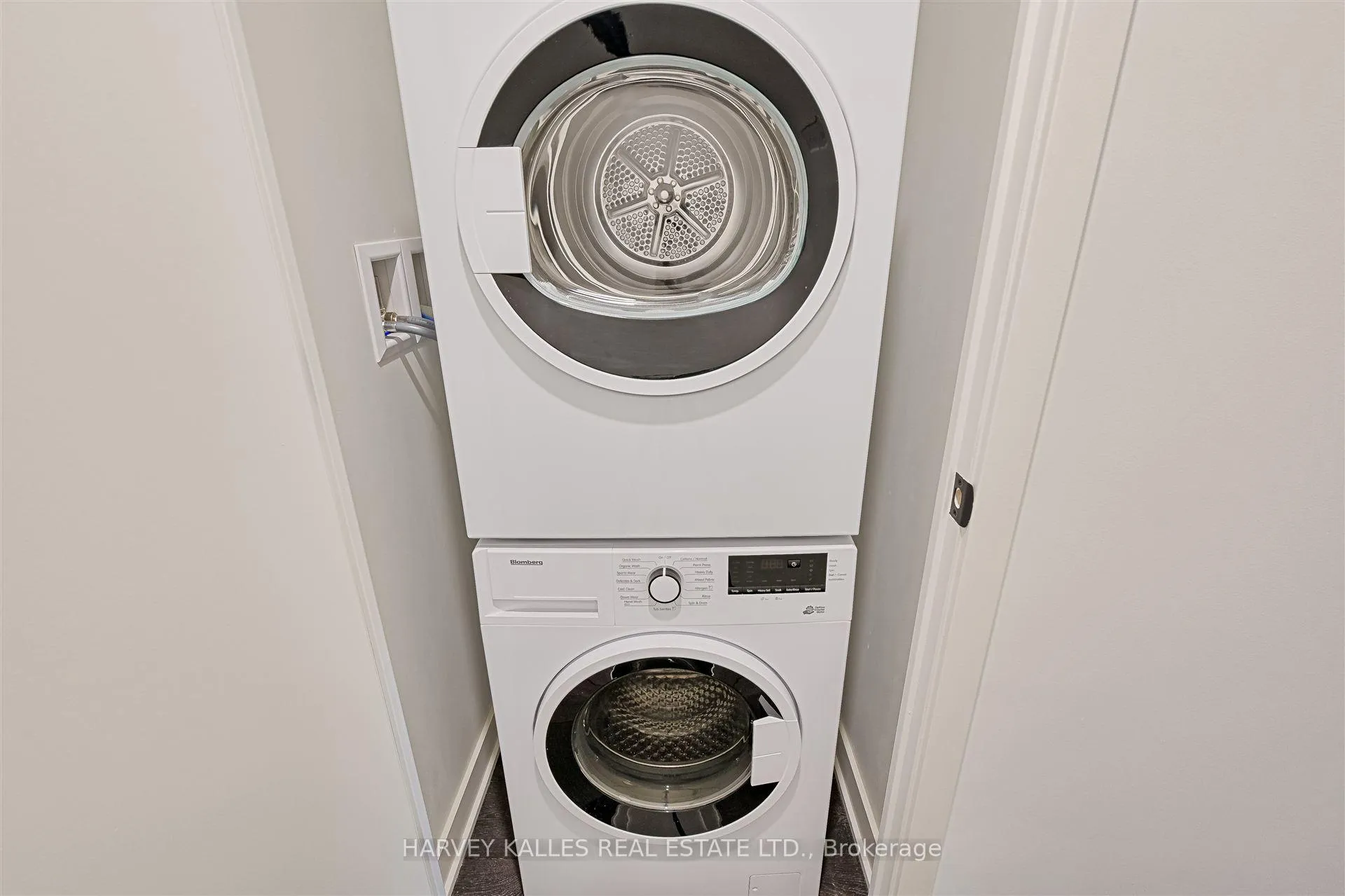 Photo 12 of Unit 4304, 55 Charles Street E, Toronto, Church-Yonge Corridor — HOMEH