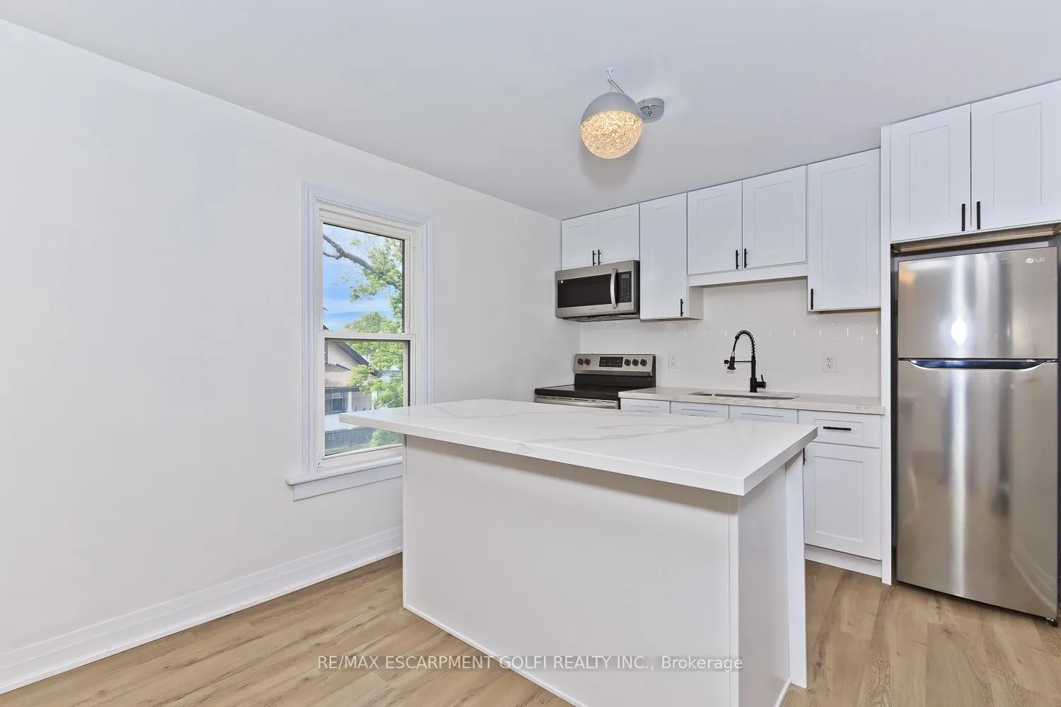 Photo 15 of 4743 Ryerson Crescent, Niagara Falls, Downtown — HOMEH