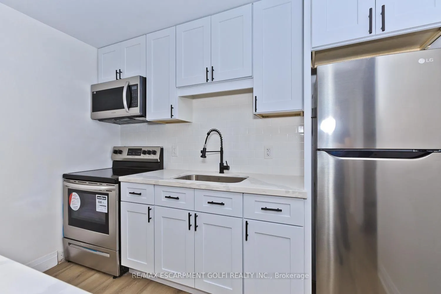 Photo 16 of 4743 Ryerson Crescent, Niagara Falls, Downtown — HOMEH