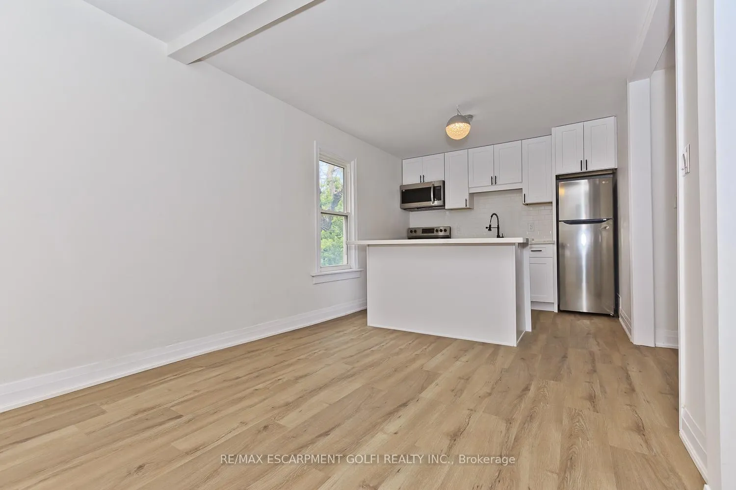 Photo 18 of 4743 Ryerson Crescent, Niagara Falls, Downtown — HOMEH
