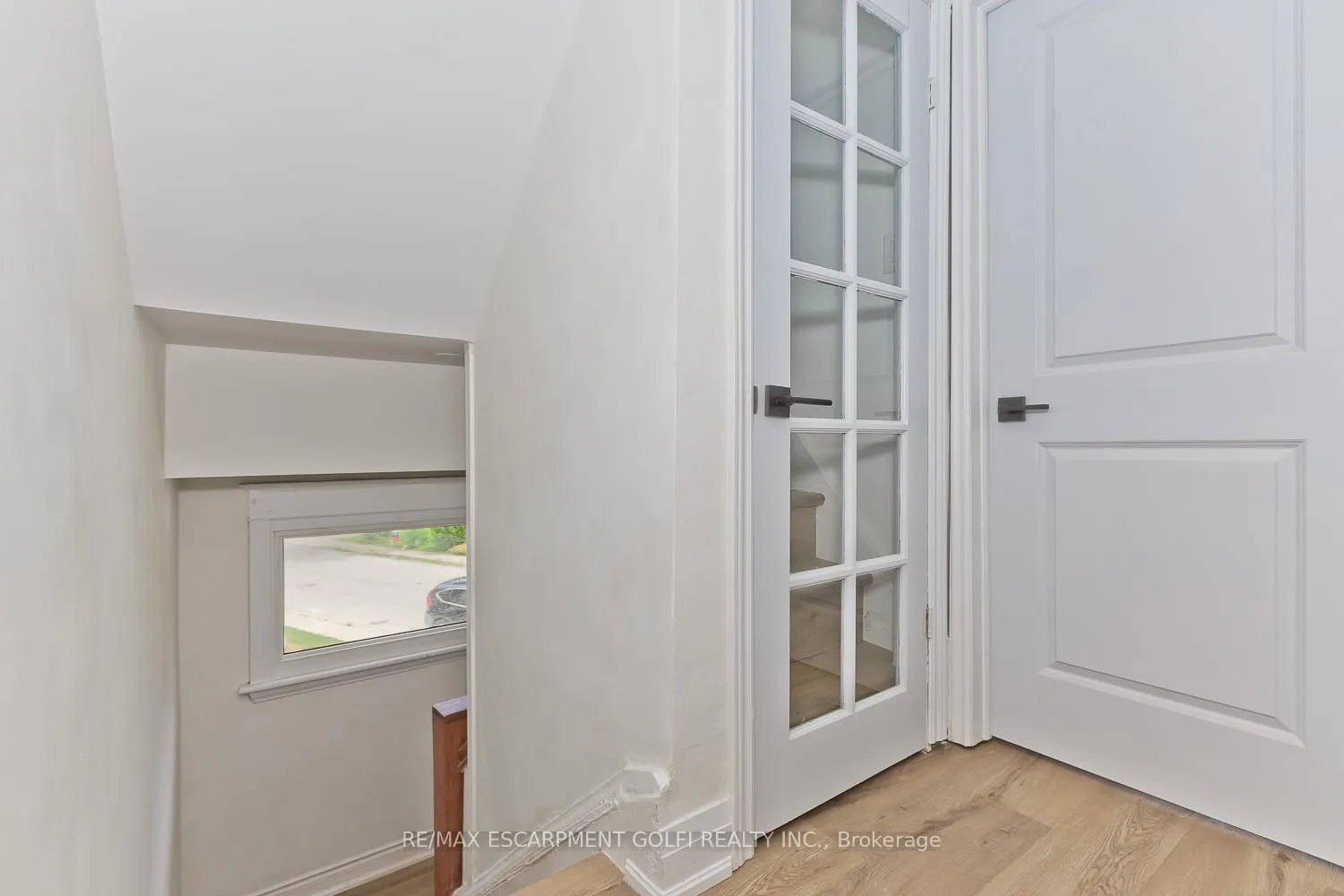 Photo 21 of 4743 Ryerson Crescent, Niagara Falls, Downtown — HOMEH
