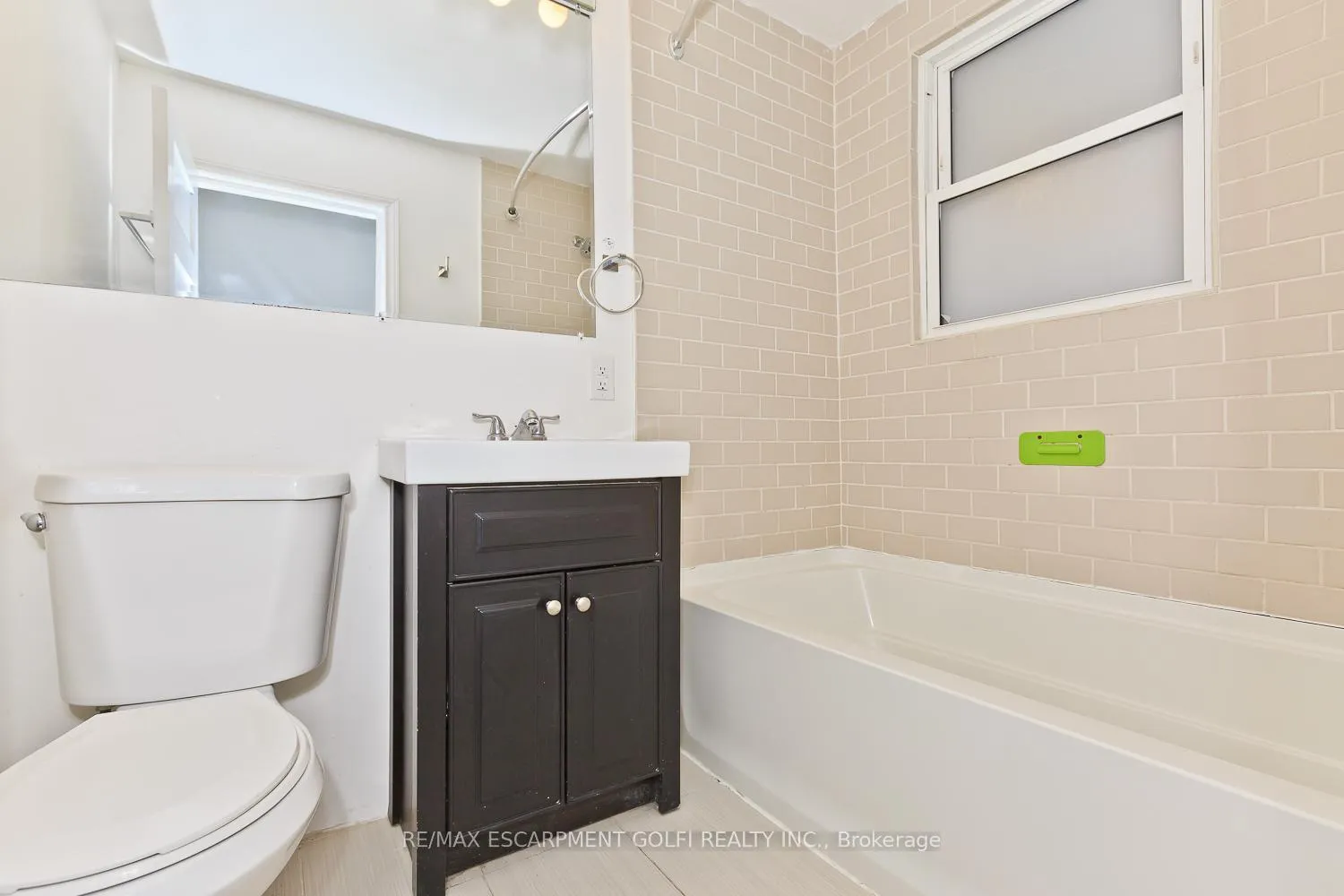 Photo 28 of 4743 Ryerson Crescent, Niagara Falls, Downtown — HOMEH