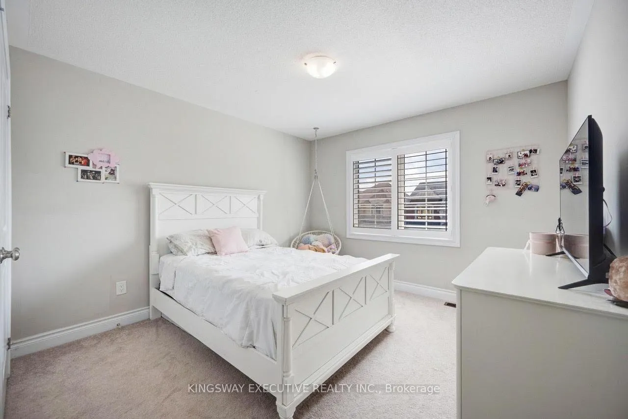 Photo 19 of 33 Ash Hill Avenue, Caledon, Caledon East — HOMEH