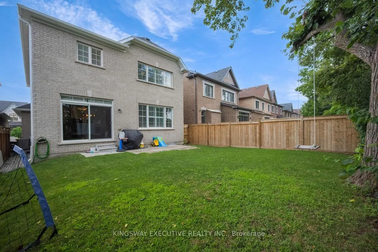 Photo 27 of 33 Ash Hill Avenue, Caledon, Caledon East — HOMEH