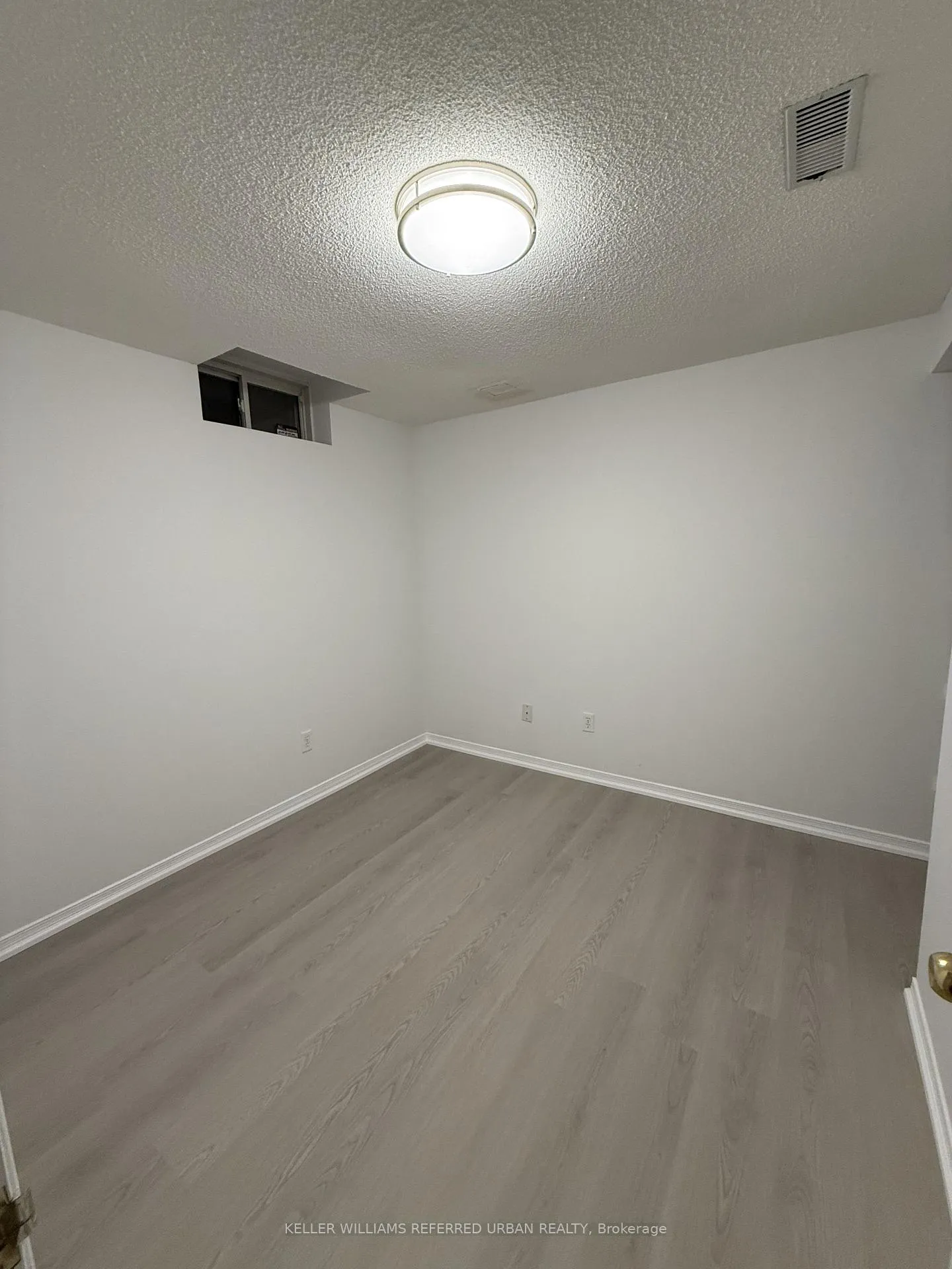 Photo 7 of 130 Greensboro Drive, Markham, Milliken Mills West — HOMEH