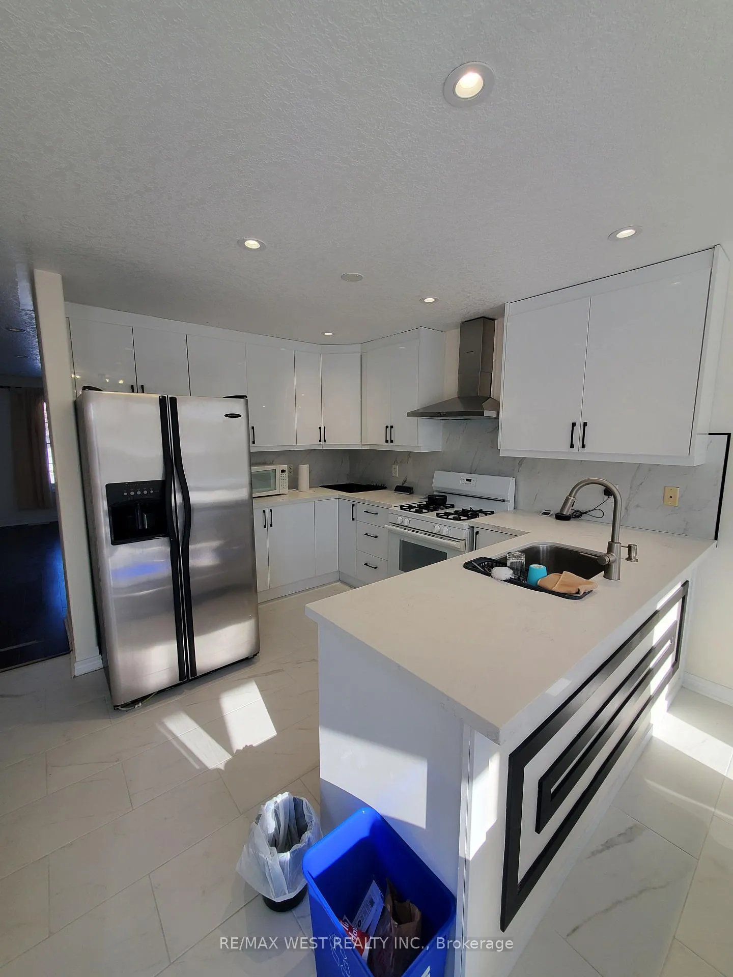 Photo 3 of Unit Upper Level Room, 369 Georgian Drive, Barrie, Georgian Drive — HOMEH