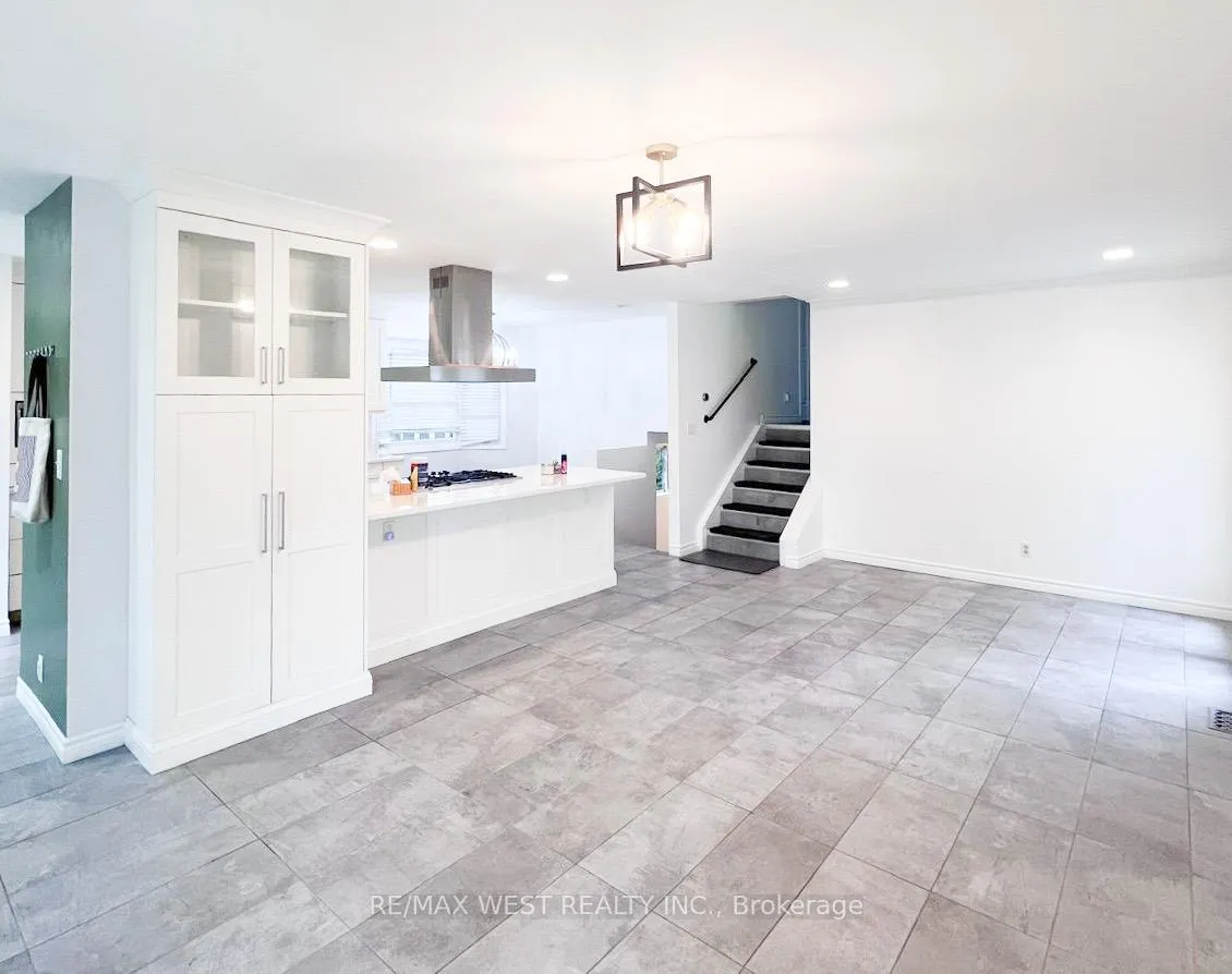 Photo 10 of 13050 St Thomas Street, Tecumseh — HOMEH