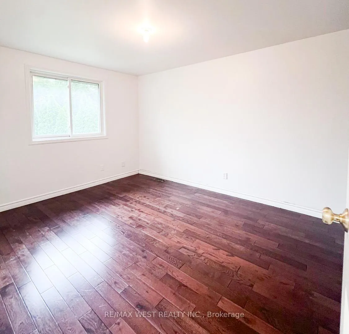 Photo 13 of 13050 St Thomas Street, Tecumseh — HOMEH