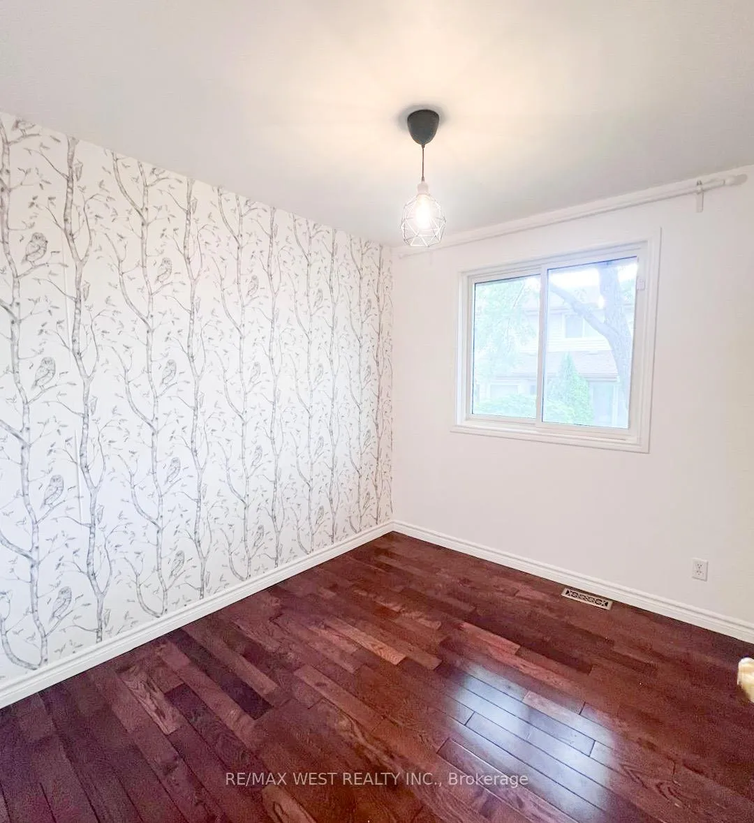 Photo 14 of 13050 St Thomas Street, Tecumseh — HOMEH