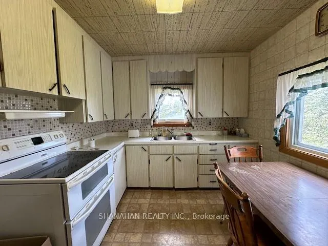 Photo 7 of 4986 Edys Mills Line, Dawn-Euphemia — HOMEH